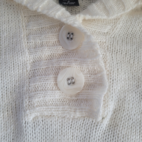 Button Up Tunic - Picture 2 of 3